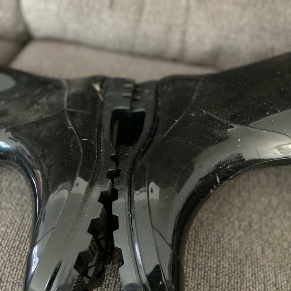 Boots - Picture 2 of 3
